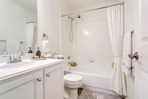 $439,999 | 1220 Shady Elm Lane, Lewisville, TX 75067