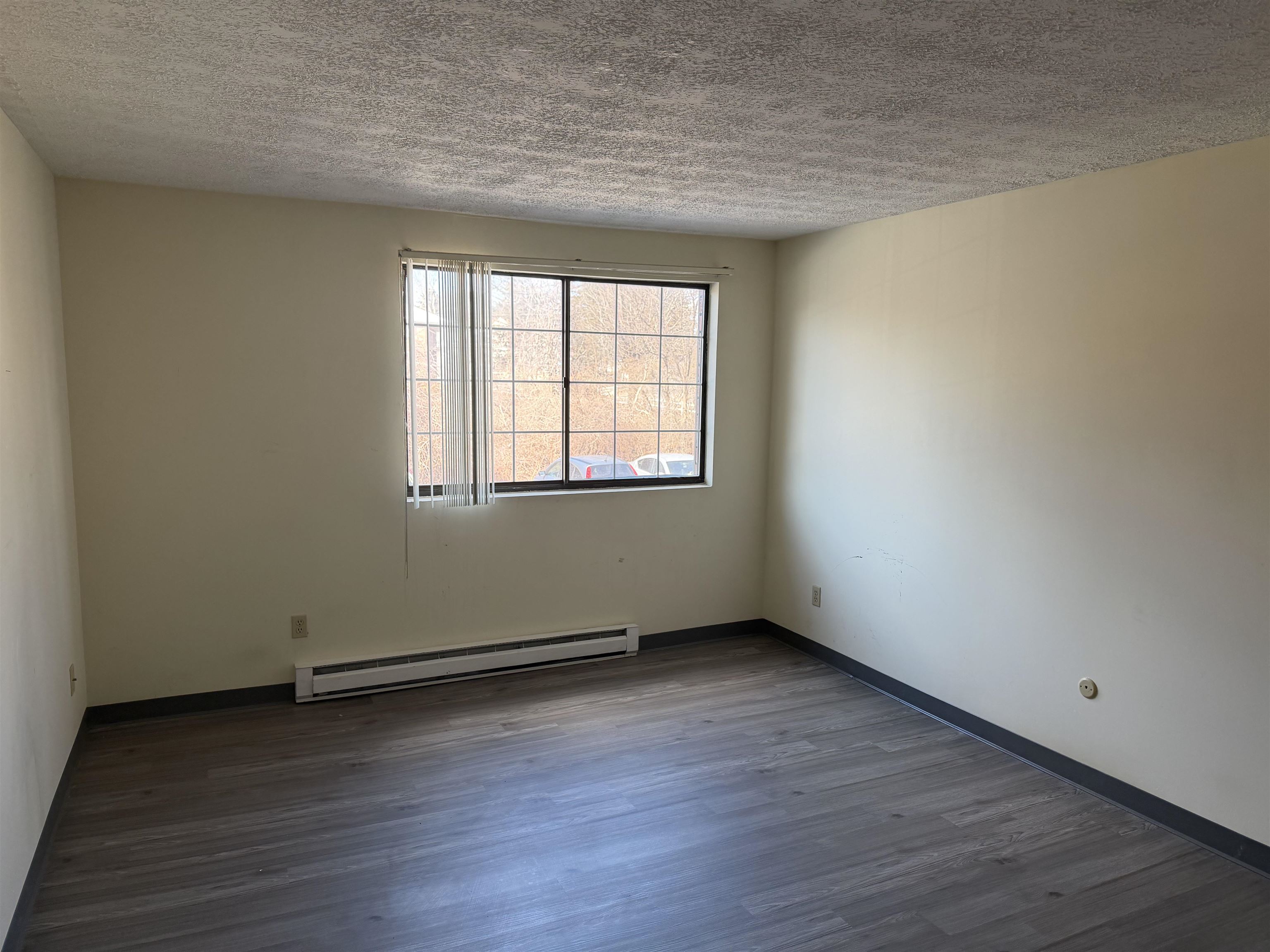 64 Dunbarton Road, Unit 2C Manchester, NH 03102 - Photo 3 of 9