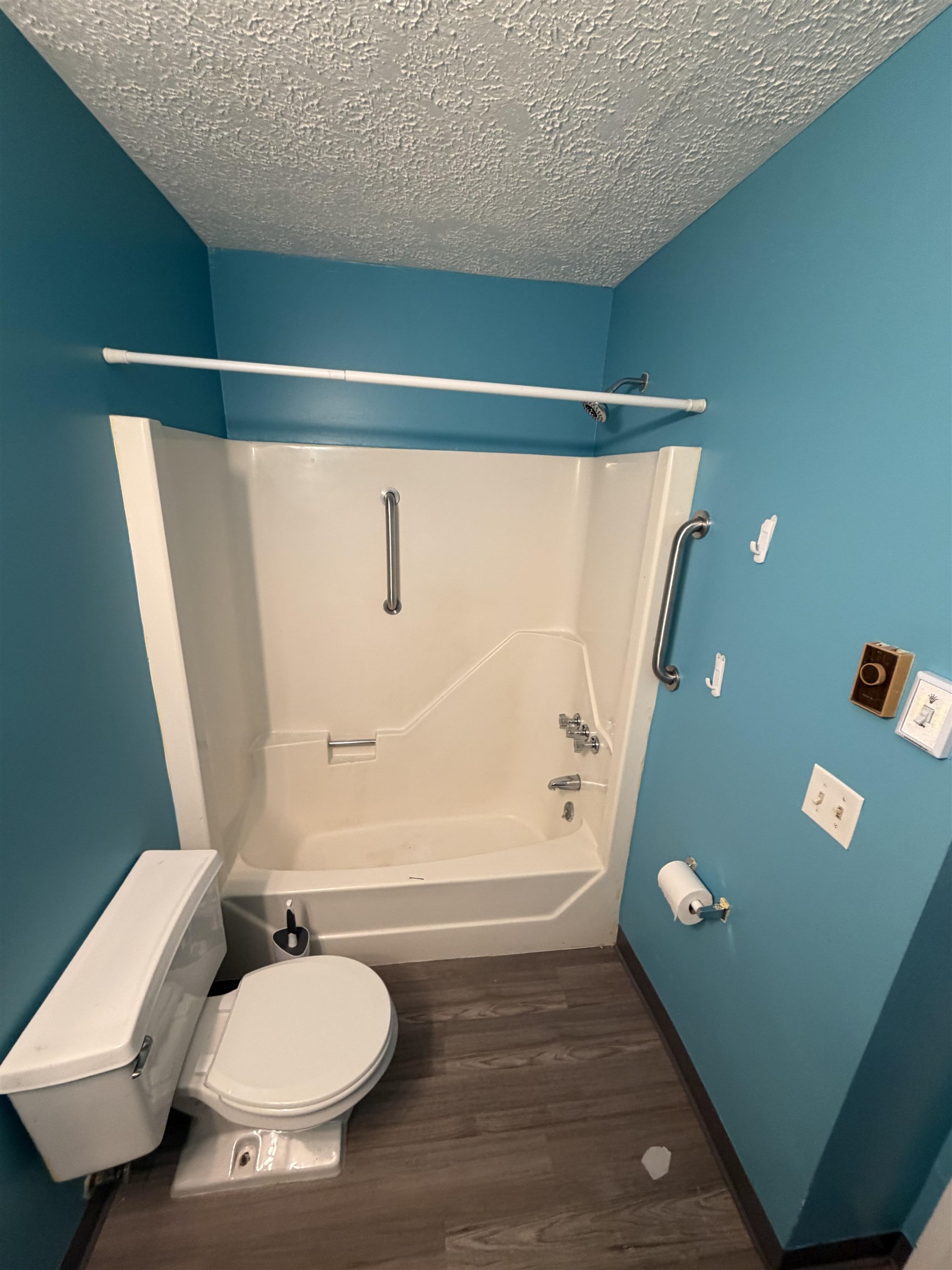 64 Dunbarton Road, Unit 2C Manchester, NH 03102 - Photo 4 of 9