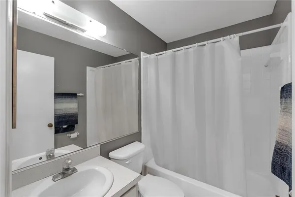 $230,000 | 702 Huxley Place, Sun City Center, FL 33573