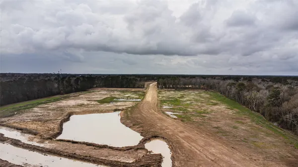 $2,900,000 | 6881 Highway 61, Hankamer, TX 77560