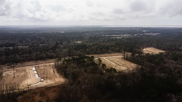 $2,900,000 | 6881 Highway 61, Hankamer, TX 77560