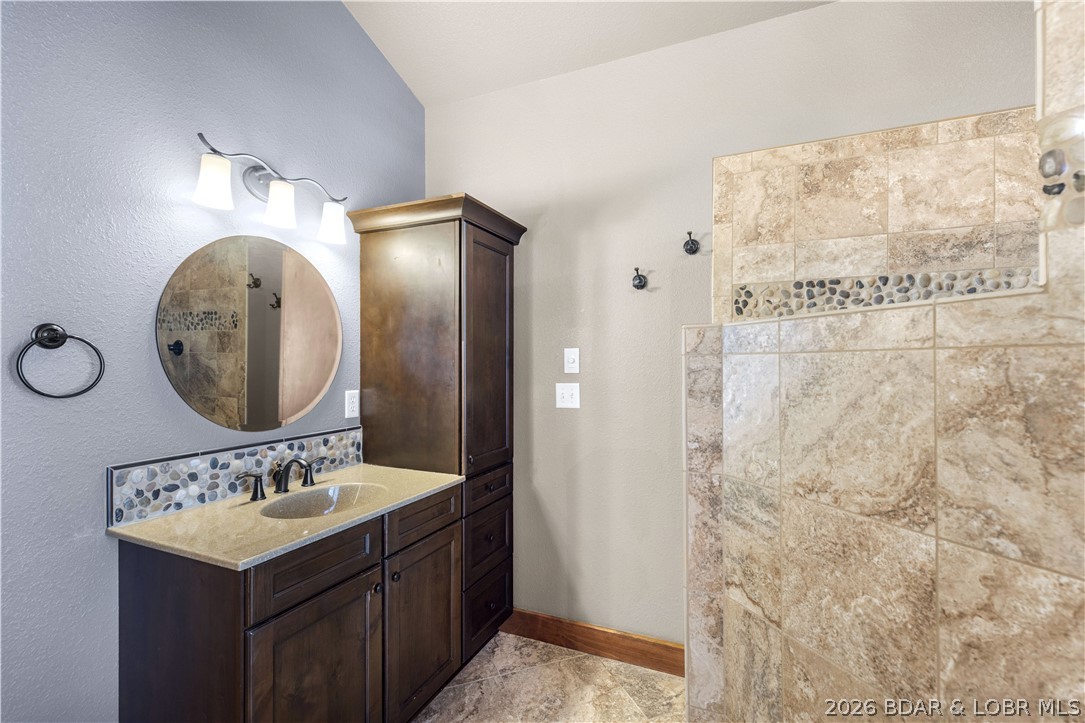 175 Black Rock Road Camdenton, MO 65020 - Photo 17 of 75