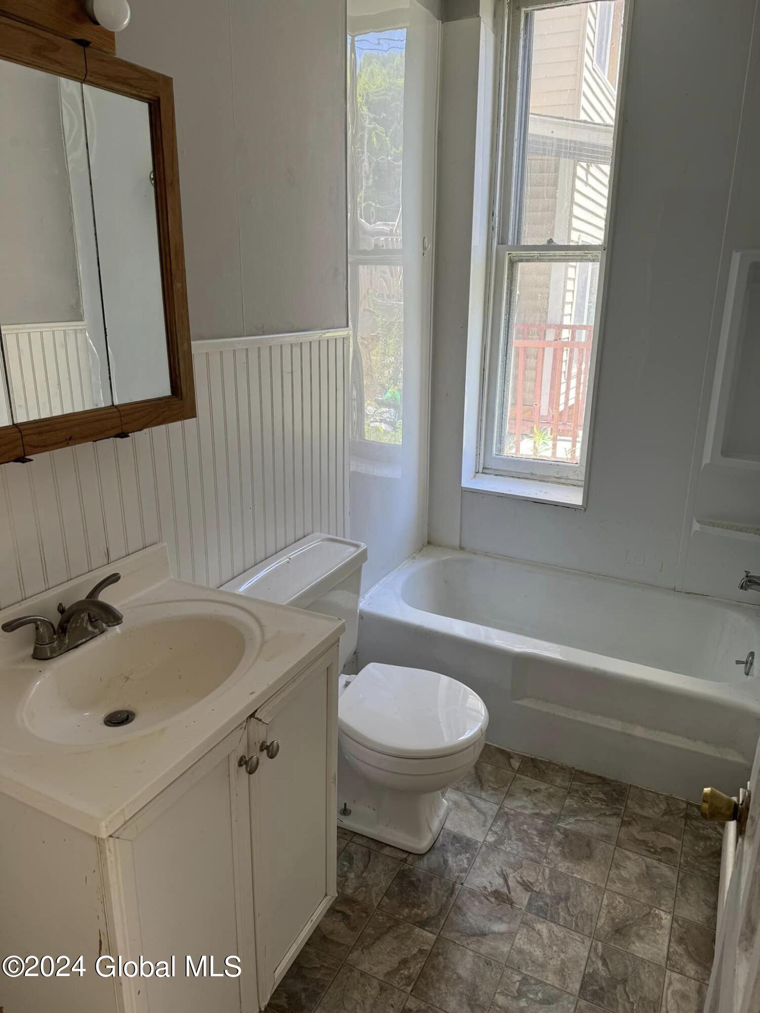 18 Devlin Street Cohoes, NY 12047 - Photo 3 of 28 3