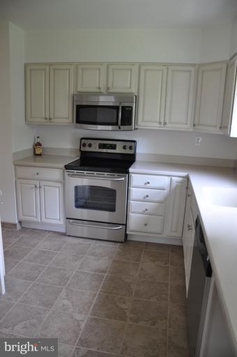4221 Manorview Road Glen Arm, MD 21057 - Photo 8 of 17 Kitchen