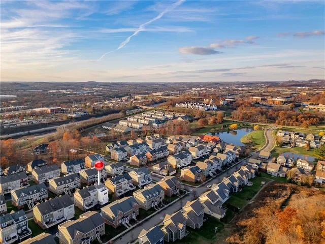 $575,000 | 333 Osona Lane, Mars, PA 16046