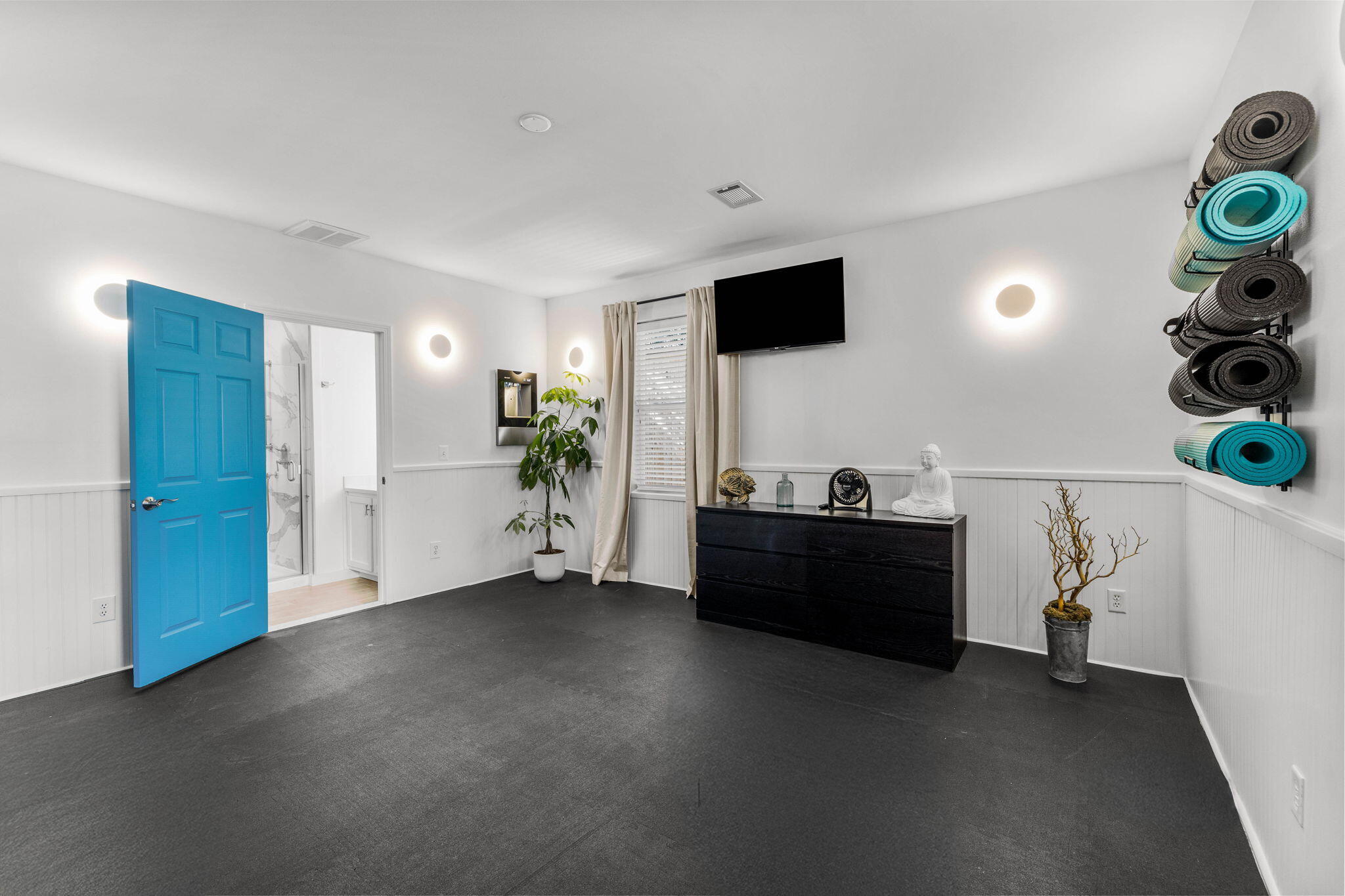 204 Sandstone Street Santa Rosa Beach, FL 32459 - Photo 46 of 80 a living room with furniture and a flat screen tv