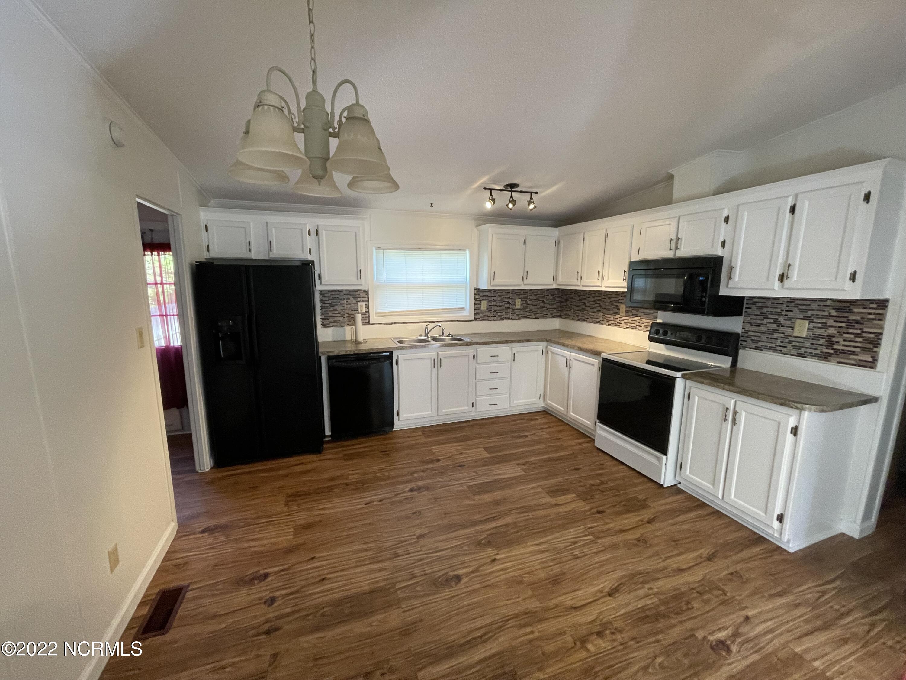 118 Summit Ridge Drive Rocky Point, NC 28457 - Photo 5 of 10 IMG_1398