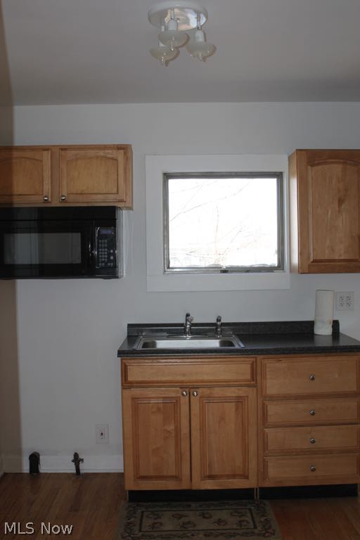 689 Northfield Road Bedford, OH 44146 - Photo 5 of 12