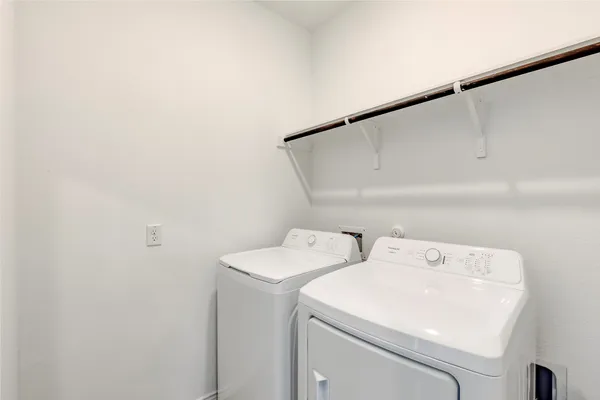 $2,295 | 173 Cibolo Crk Drive, Bastrop, TX 78602