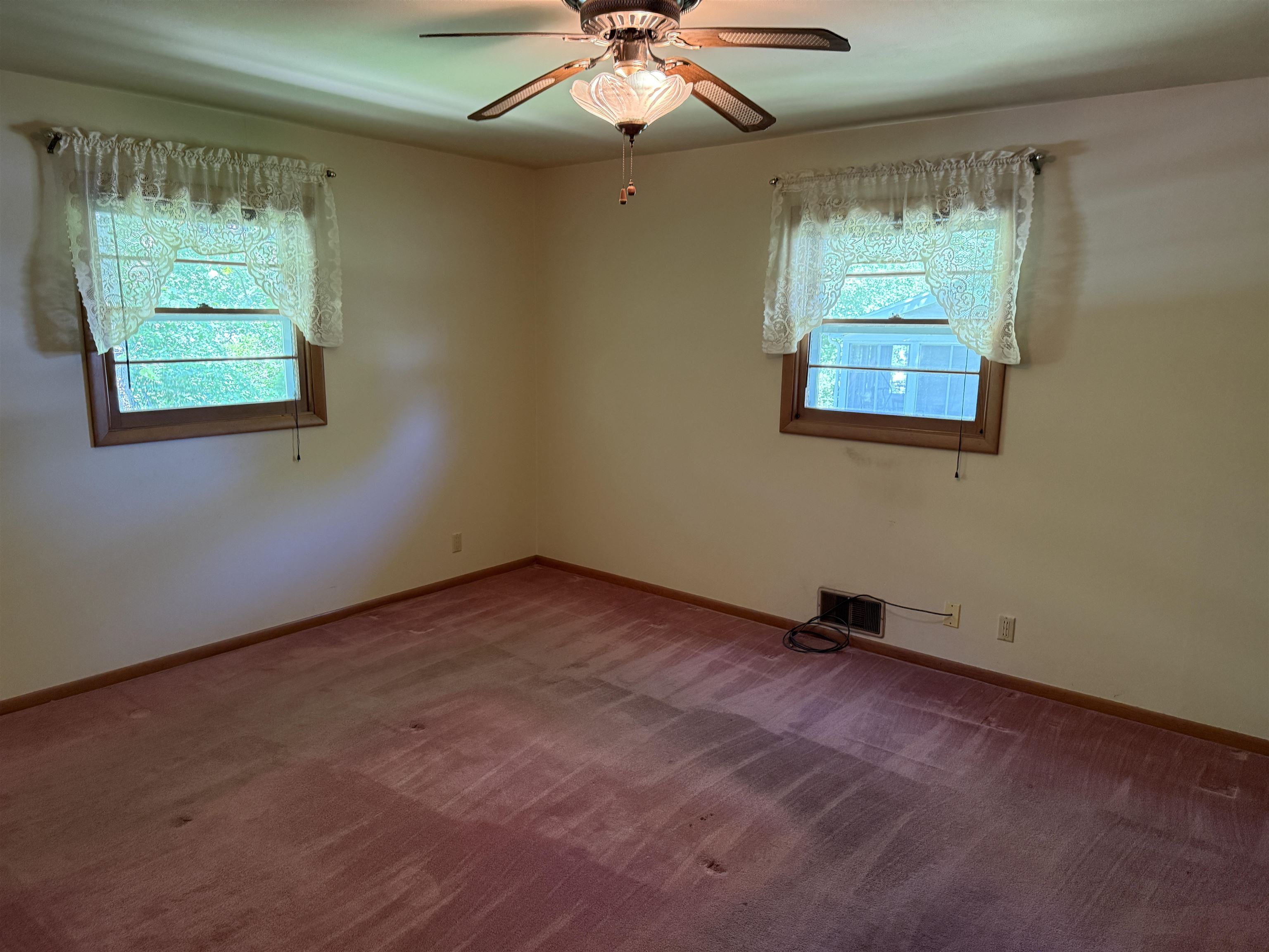 1894 North Ridge Drive Freeport, IL 61032 - Photo 8 of 25