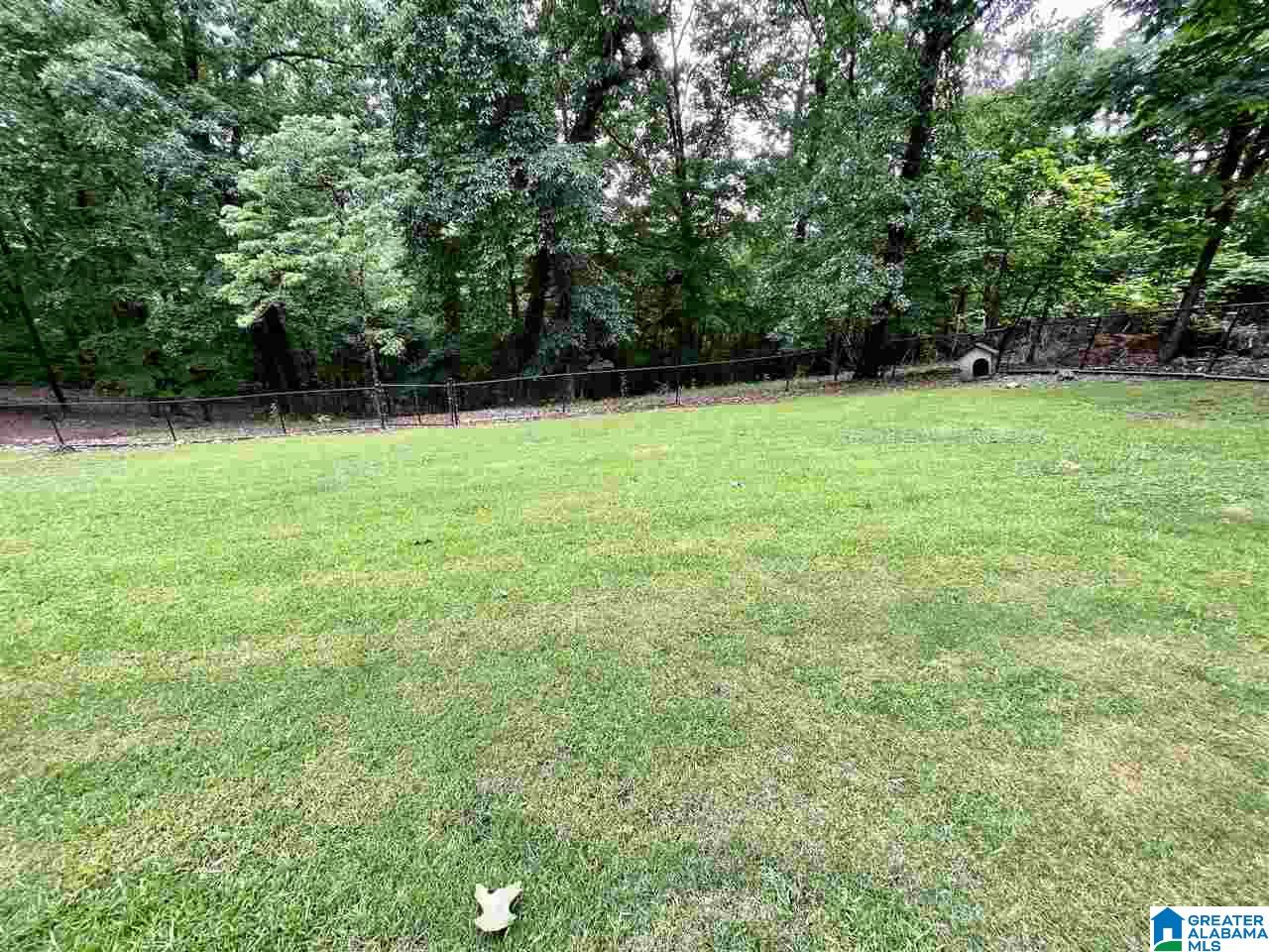 1046 Crest Road Leeds, AL 35094 - Photo 32 of 36