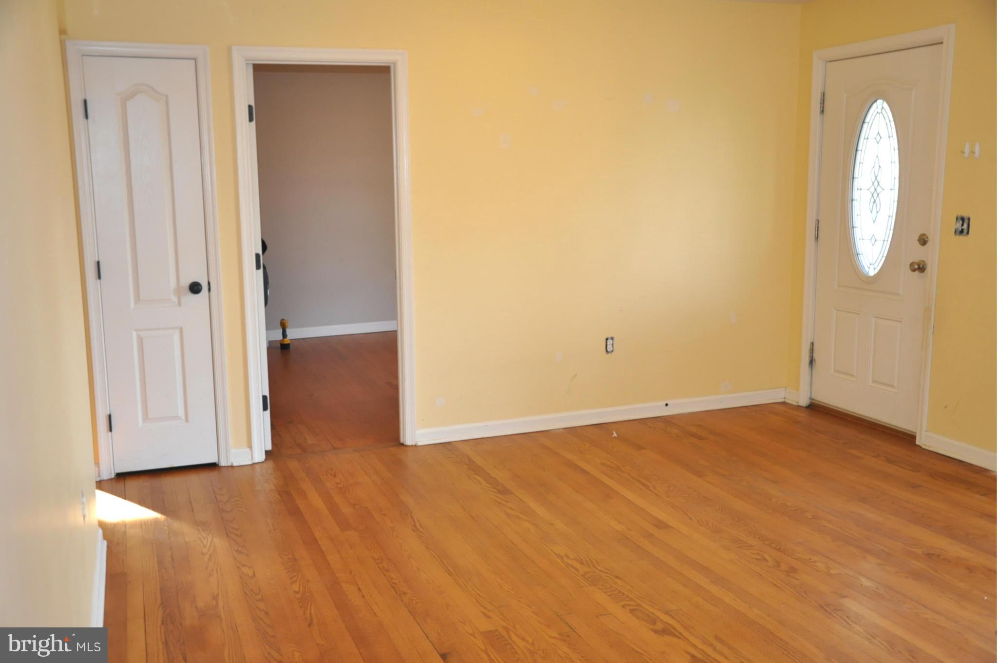 14912 April Street Accokeek, MD 20607 - Photo 14 of 14 Living Room
