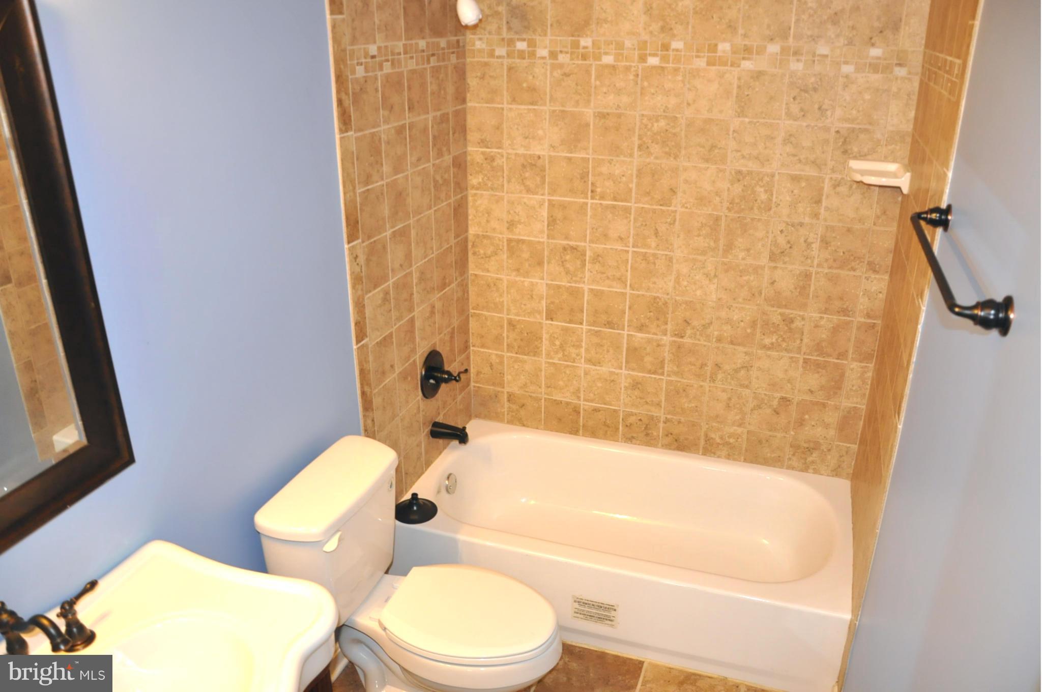 14912 April Street Accokeek, MD 20607 - Photo 4 of 14 Bath