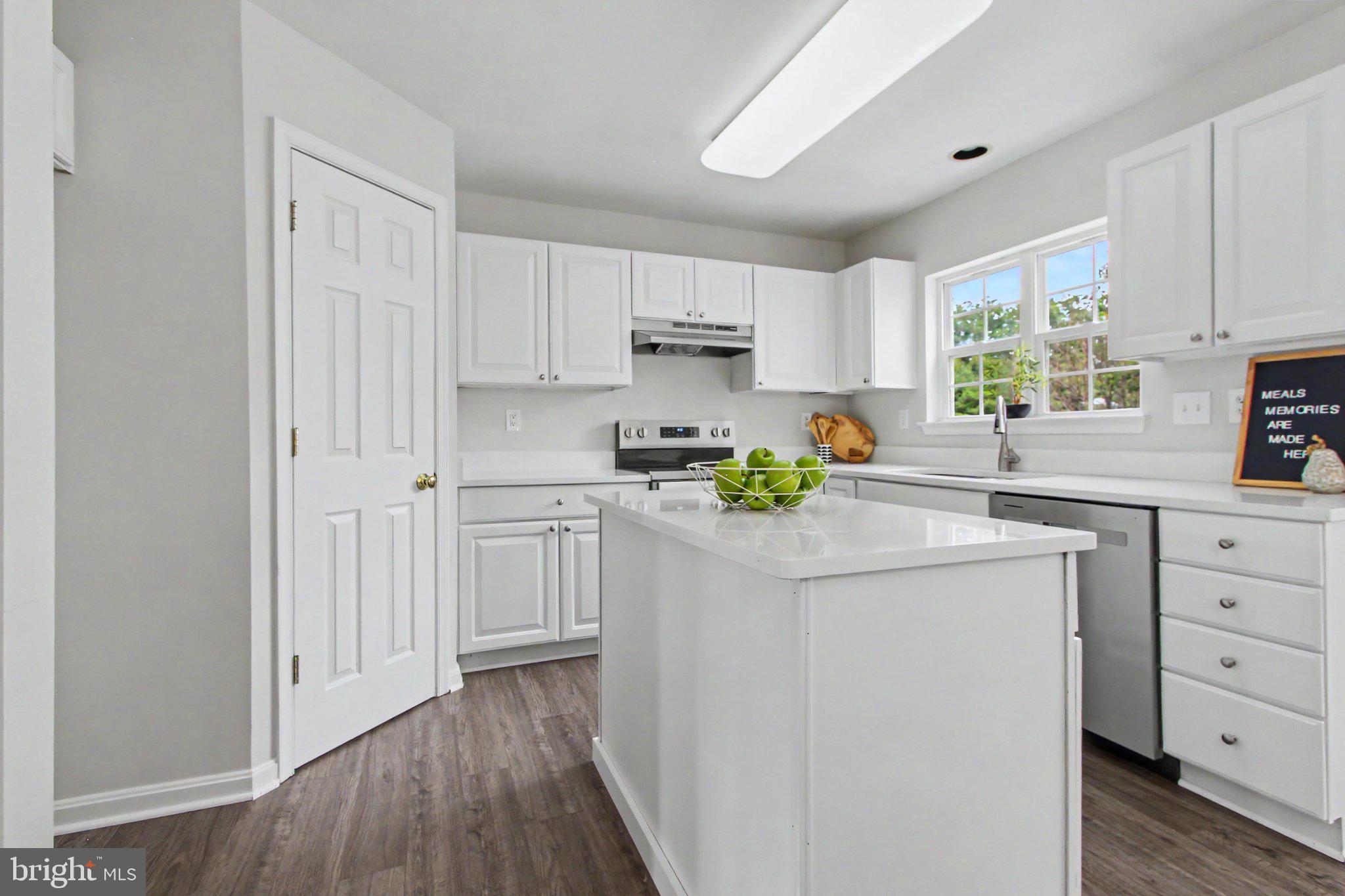 230 Country Ridge Drive Red Lion, PA 17356 - Photo 4 of 23 Gallery Image 4