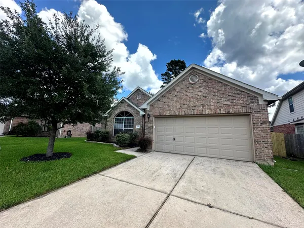 $2,100 | 2047 Lulach Lane, Conroe, TX 77301