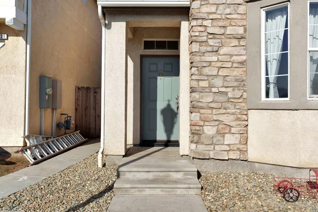 $2,500 | 5629 North Citrus Lane, Fresno, CA 93711