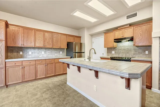 $2,500 | 5629 North Citrus Lane, Fresno, CA 93711