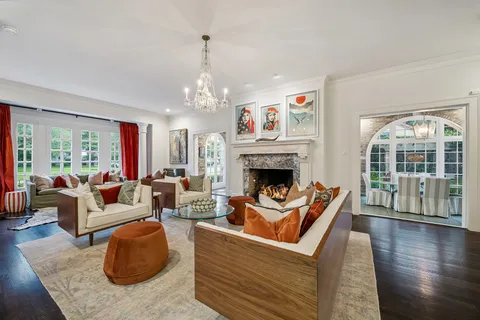 $4,600,000 | 15 Courtlandt Place, Houston, TX 77006