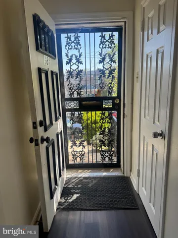 $2,100 | 181 East Walnut Park Drive, Philadelphia, PA 19120