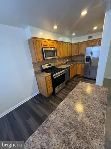 $2,100 | 181 East Walnut Park Drive, Philadelphia, PA 19120