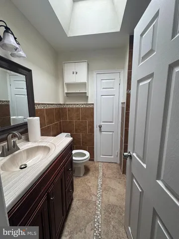 $2,100 | 181 East Walnut Park Drive, Philadelphia, PA 19120