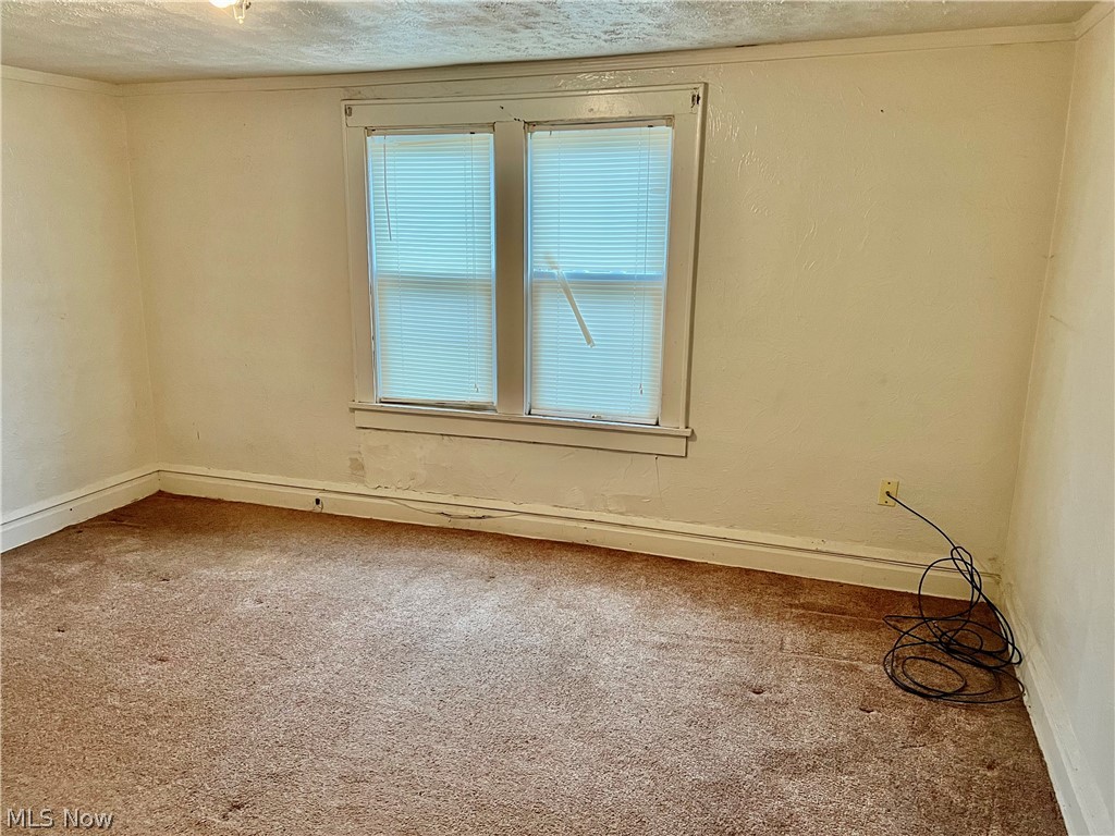 847 Carpenter Street Akron, OH 44310 - Photo 26 of 31 1st bedroom