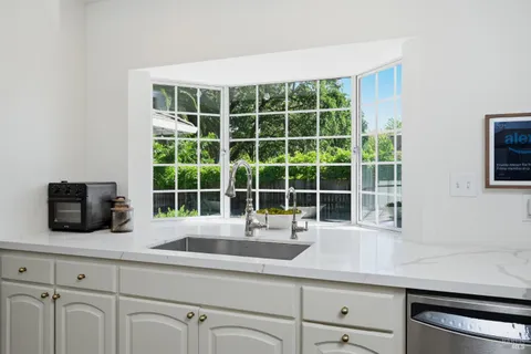 $799,000 | 17217 Vailetti Drive, Sonoma, CA 95476