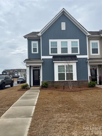 $2,495 | 15733 Country House Street, Charlotte, NC 28273