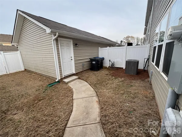 $2,495 | 15733 Country House Street, Charlotte, NC 28273