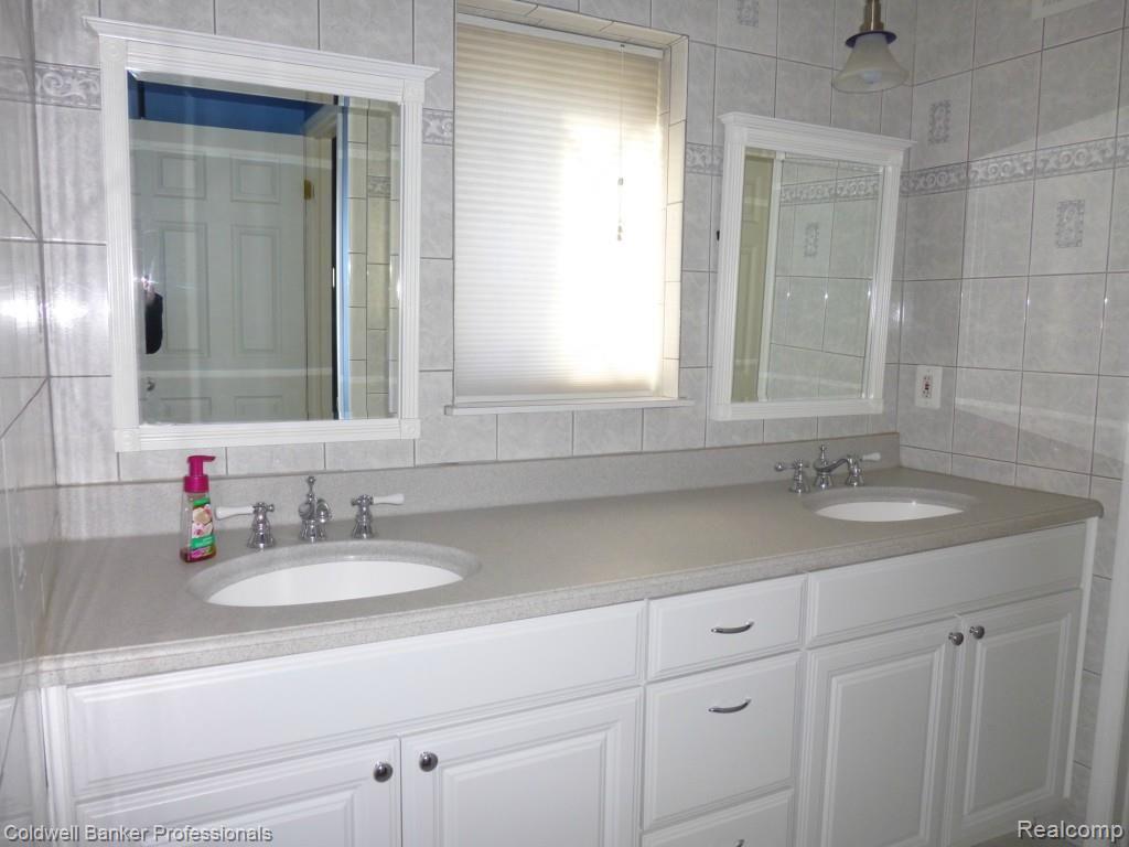 157 Stratford Lane, Unit 126 Rochester, MI 48309 - Photo 14 of 30