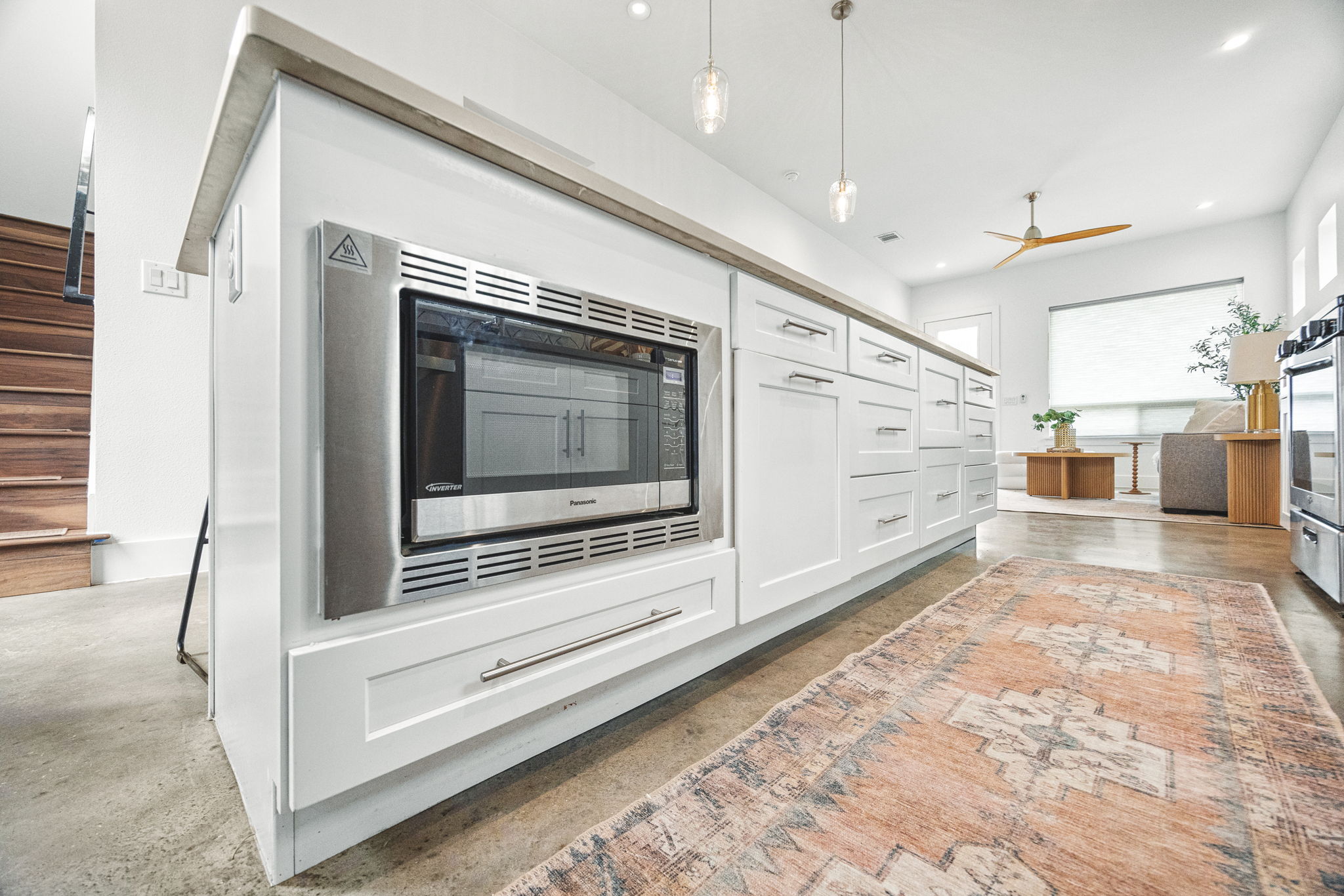 1218 Eleanor Street, Unit 1 Austin, TX 78721 - Photo 16 of 39 a view interior of the house