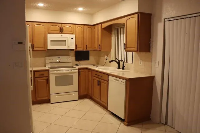 $3,800 | 7774 Orleans Street, Miramar, FL 33023