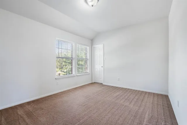 $3,000 | 910 Waterside Drive, Euless, TX 76039