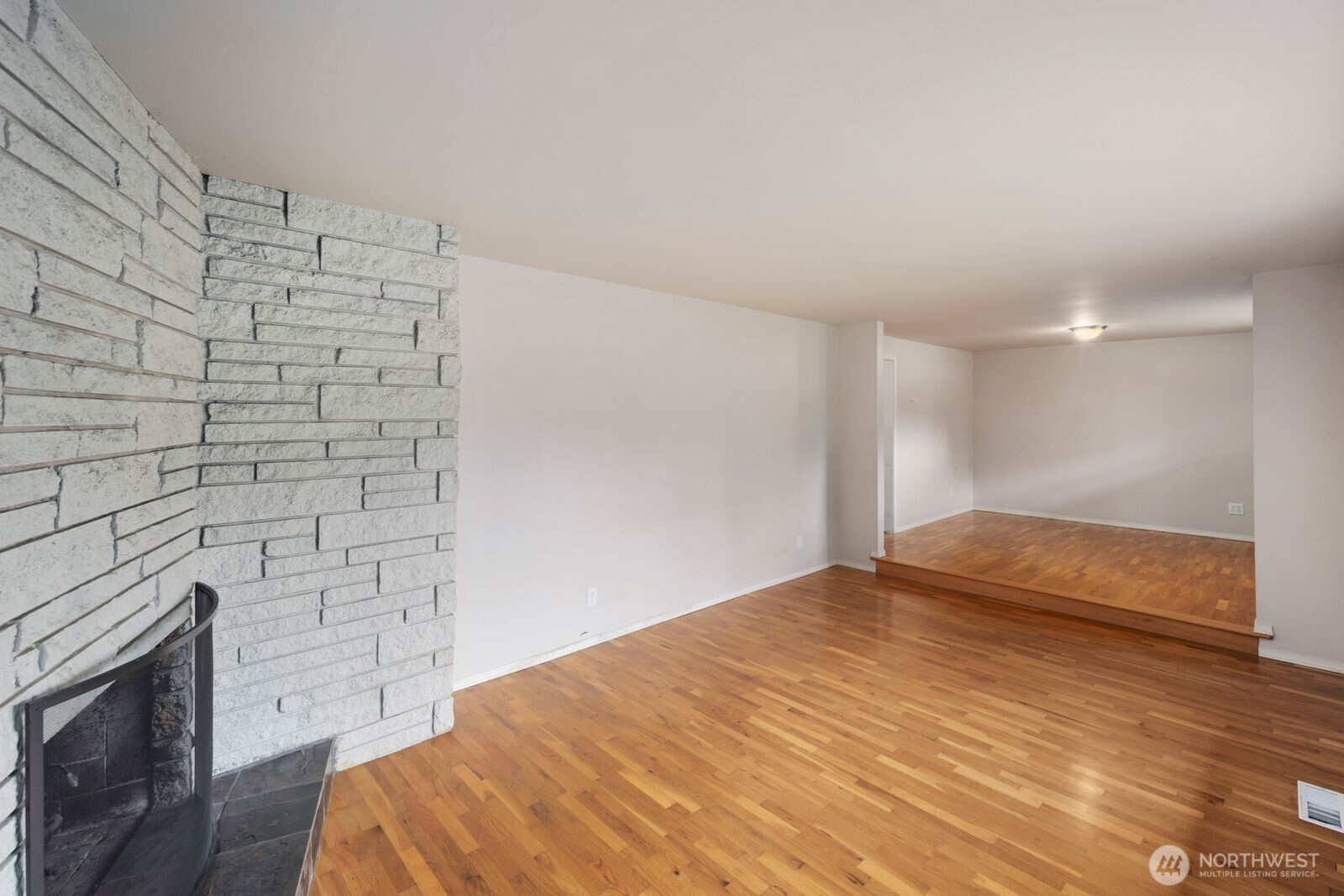 15420 Southeast 144th Place Renton, WA 98059 - Photo 7 of 37 Gallery Image 7