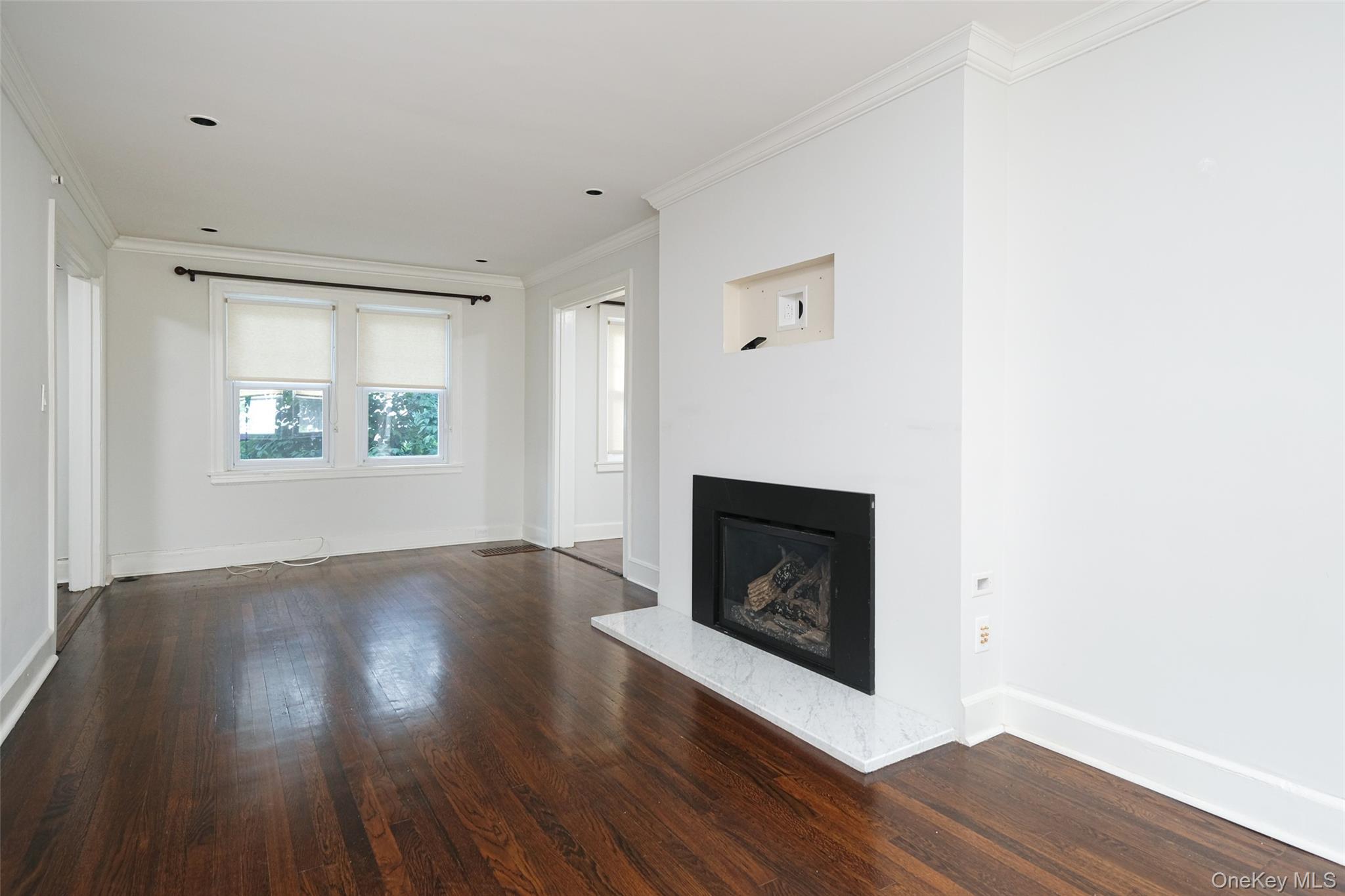94 Kensington Road Bronxville, NY 10708 - Photo 3 of 15
