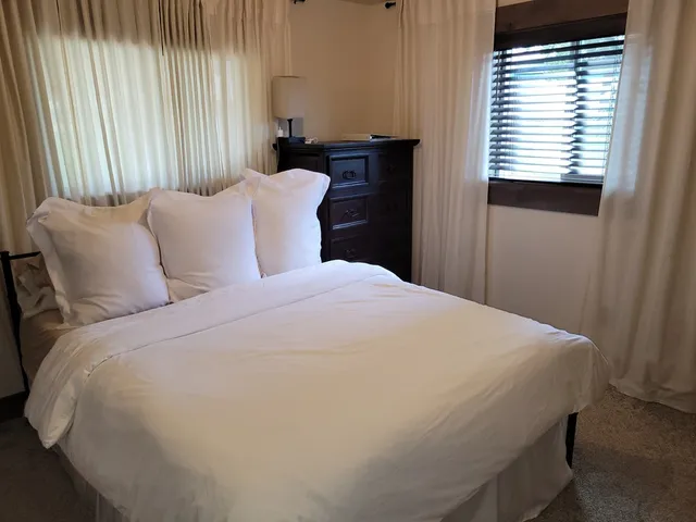 $3,199,900 | 31-33 Bacon Creek Road, Cascade, ID 83611