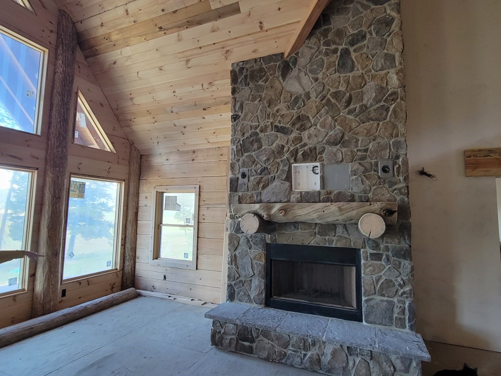 31-33 Bacon Creek Road Cascade, ID 83611 - Photo 8 of 33 Stone fireplace
