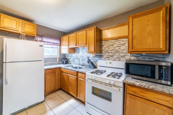 $110,000 | 4309 West 19th Avenue, Gary, IN 46404