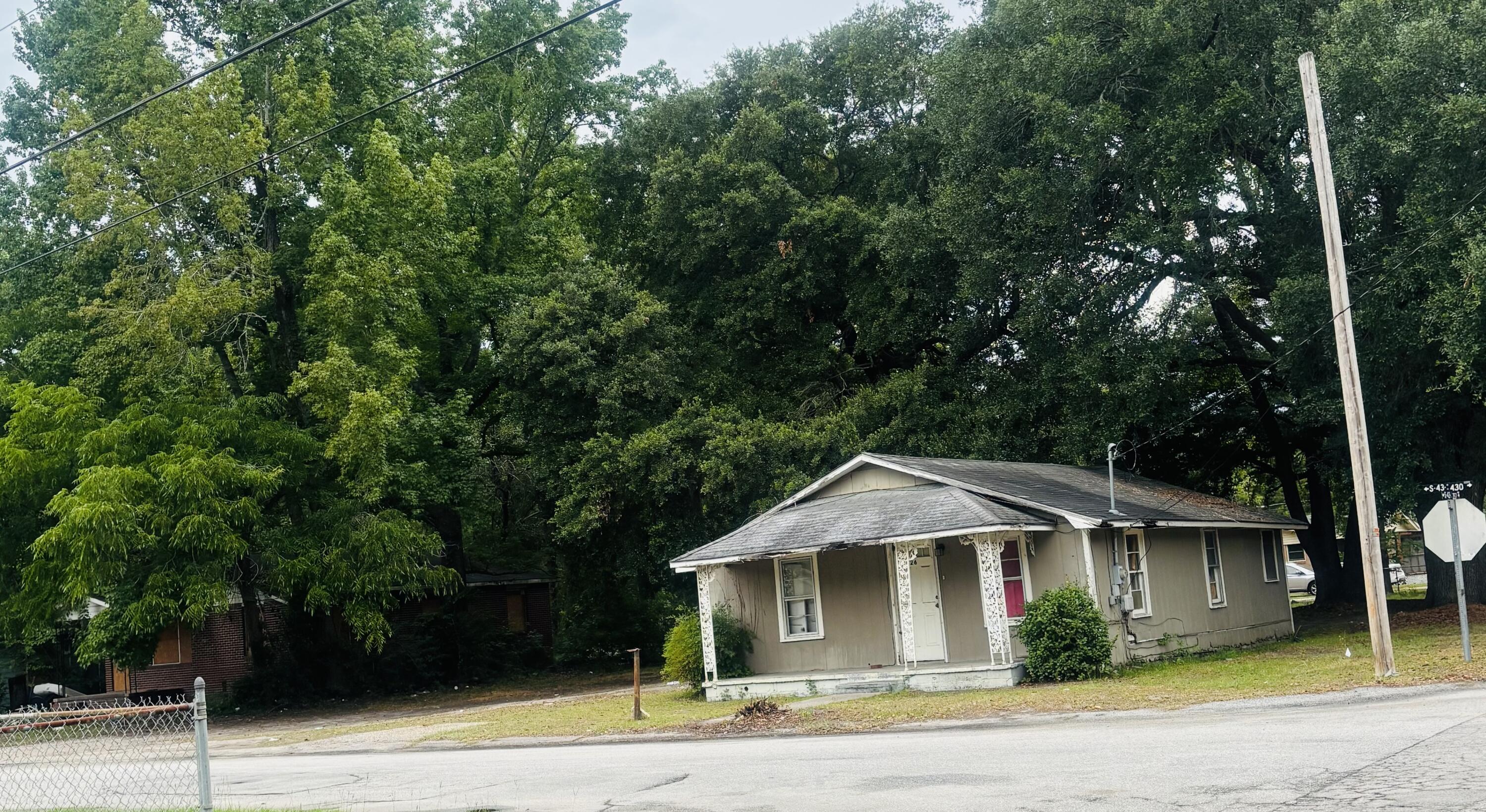 326-324 Pinson Street Sumter, SC 29150 - Photo 2 of 5 IMG_9080