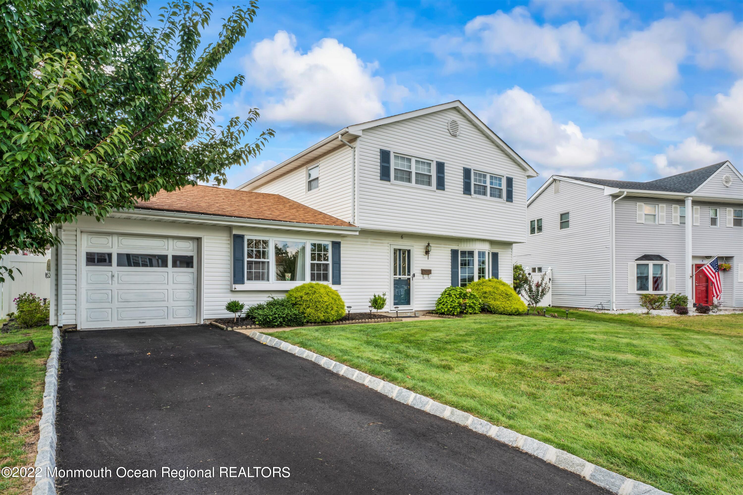 6 Dublin Lane Hazlet, NJ 07730 - Photo 4 of 37 Brand New Driveway