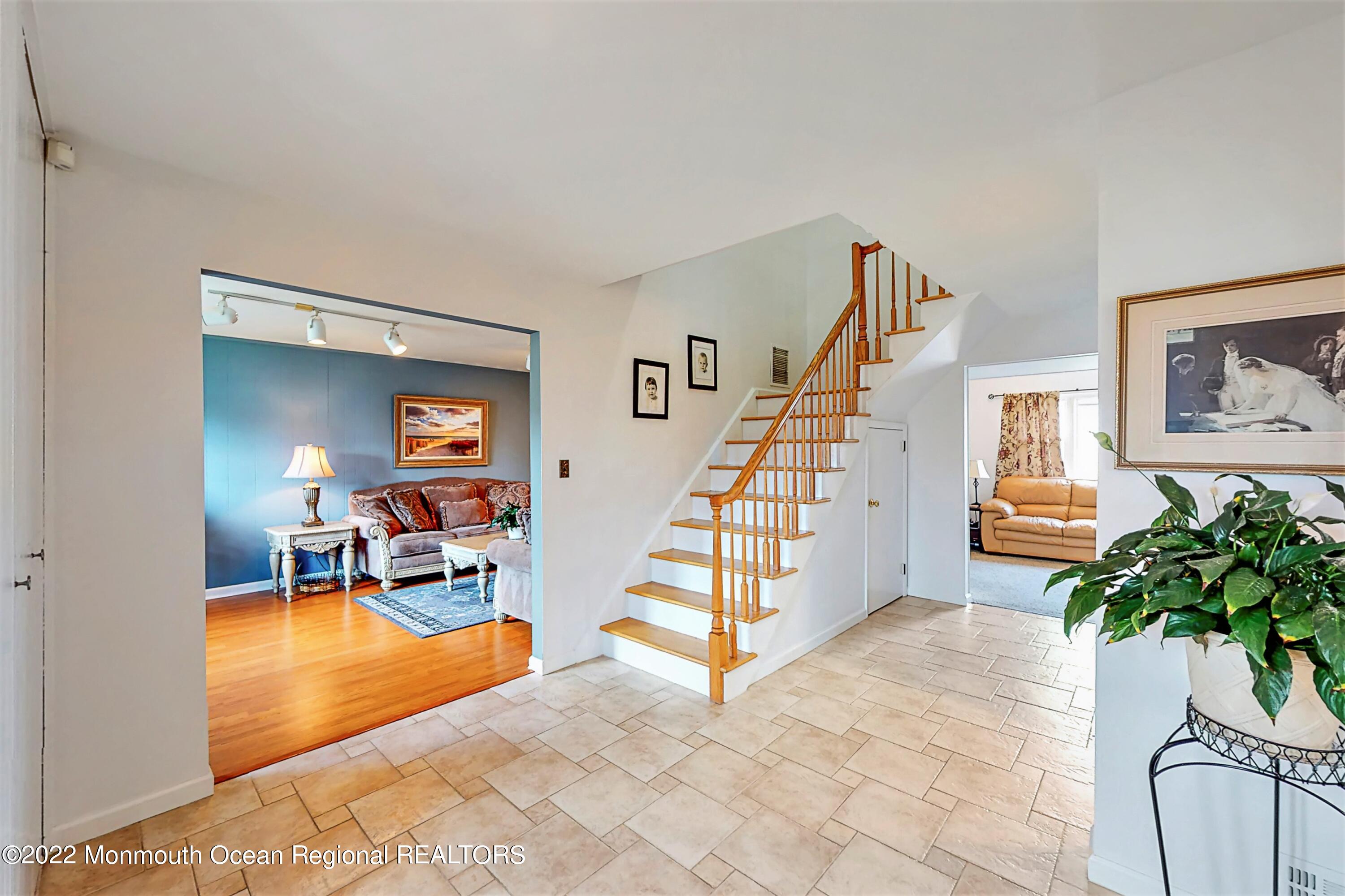 6 Dublin Lane Hazlet, NJ 07730 - Photo 5 of 37 Foyer