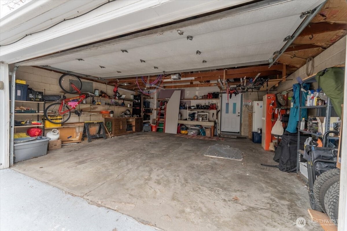 225 South Division Street Cashmere, WA 98815 - Photo 31 of 40 a view of a storage room with a lot of stuff