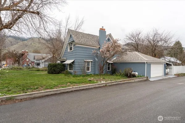 $640,000 | 225 South Division Street, Cashmere, WA 98815