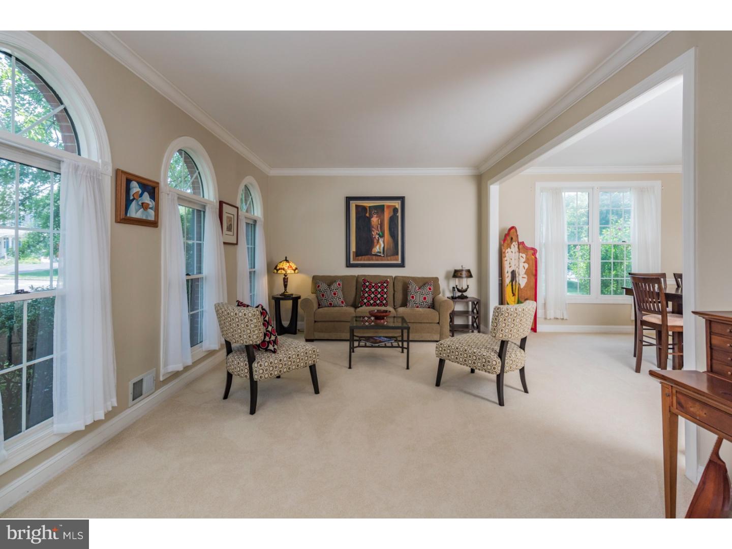140 Brandon Road Pennington, NJ 08534 - Photo 3 of 25