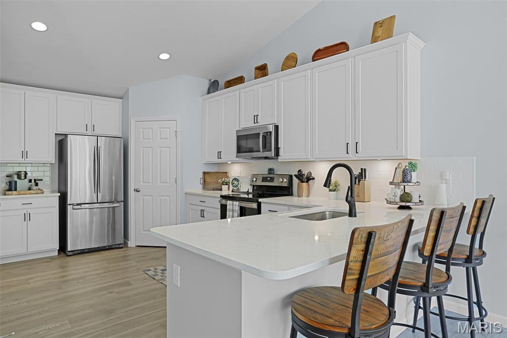 7421 Shadow Point Drive St. Louis, MO 63129 - Photo 11 of 37