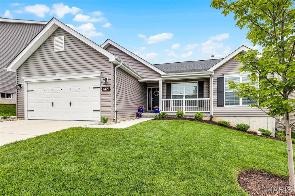 7421 Shadow Point Drive St. Louis, MO 63129 - Photo 2 of 37