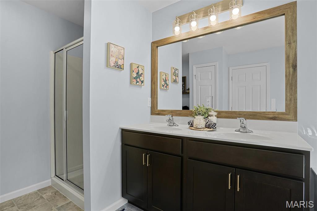 7421 Shadow Point Drive St. Louis, MO 63129 - Photo 21 of 37