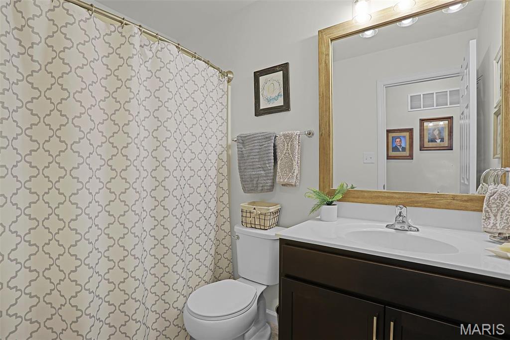 7421 Shadow Point Drive St. Louis, MO 63129 - Photo 24 of 37