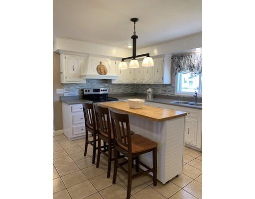 297 Davis Road Westport, MA 02790 - Photo 10 of 15 Gallery Image 10
